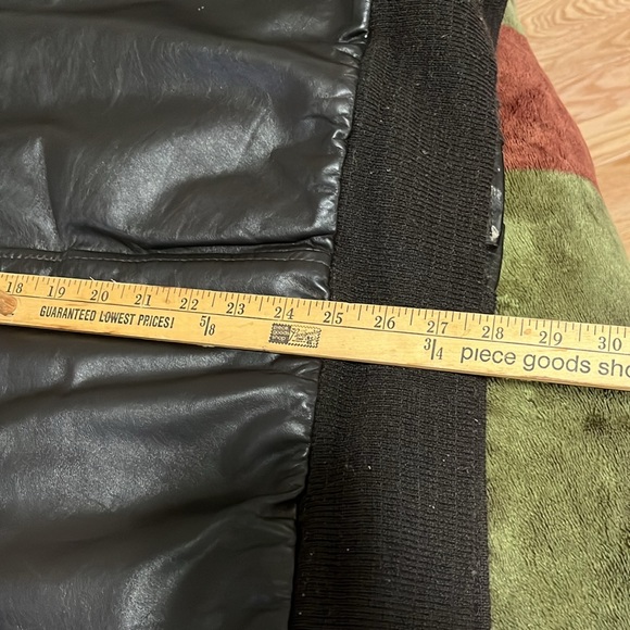 Vintage Aberdeen size 46 leather flight jacket with pho fur collar and liner. - Picture 8 of 9